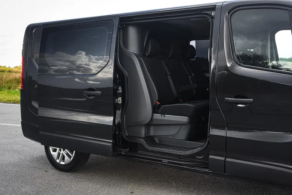 Trafic 2.0 DCi 145 DC Luxe | Automaat | 6-Pers uit 2021, foto 15