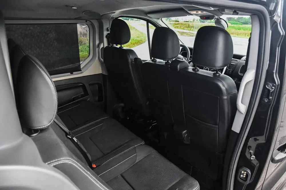 Trafic 2.0 DCi 145 DC Luxe | Automaat | 6-Pers uit 2021, foto 18