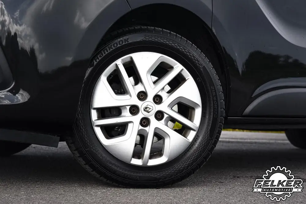 Trafic 2.0 DCi 145 DC Luxe | Automaat | 6-Pers uit 2021, foto 2