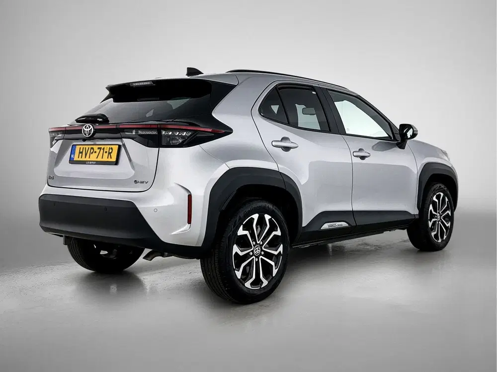 Toyota Yaris Cross 1.5 Hybrid 115 Dynamic Comfort Pack uit 2025, foto 2