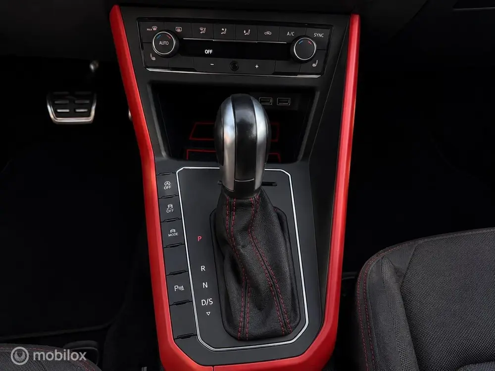 Volkswagen Polo GTI 2.0 TSI 200 PK DSG | Pano | Virtual Cock uit 2019, foto 8