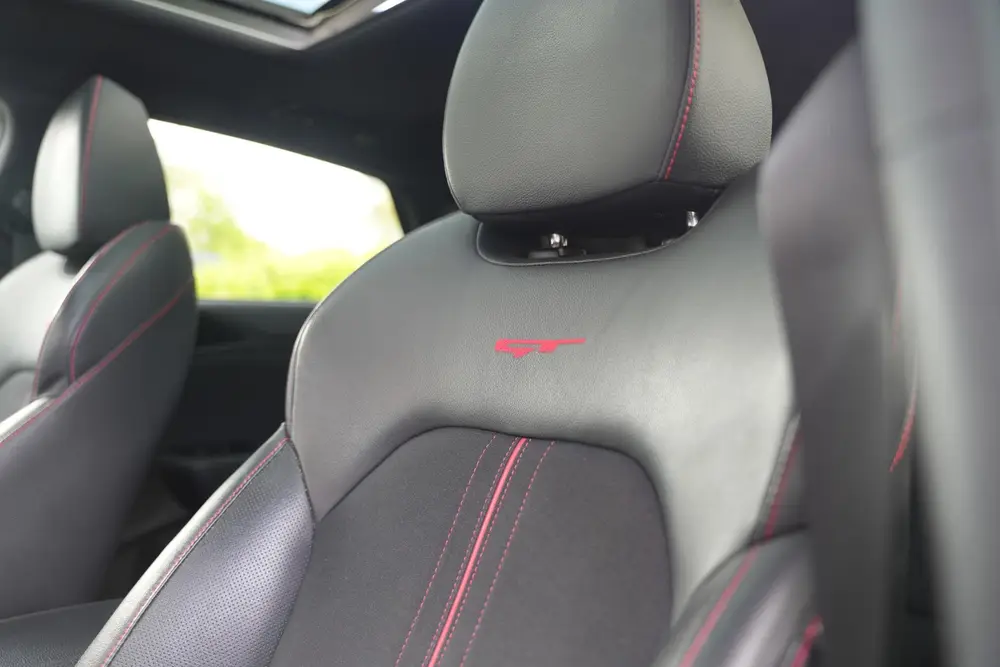 Kia ProCeed 1.6 T-GDI GT Panoramadak JBL Sportstoelen Camera uit 2019, foto 19