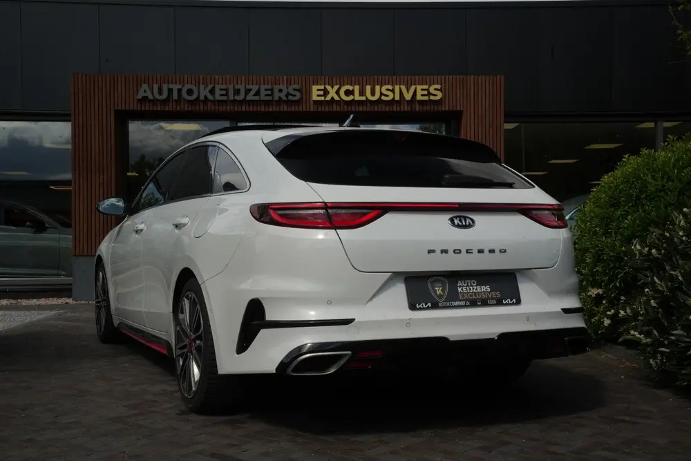 Kia ProCeed 1.6 T-GDI GT Panoramadak JBL Sportstoelen Camera uit 2019, foto 7