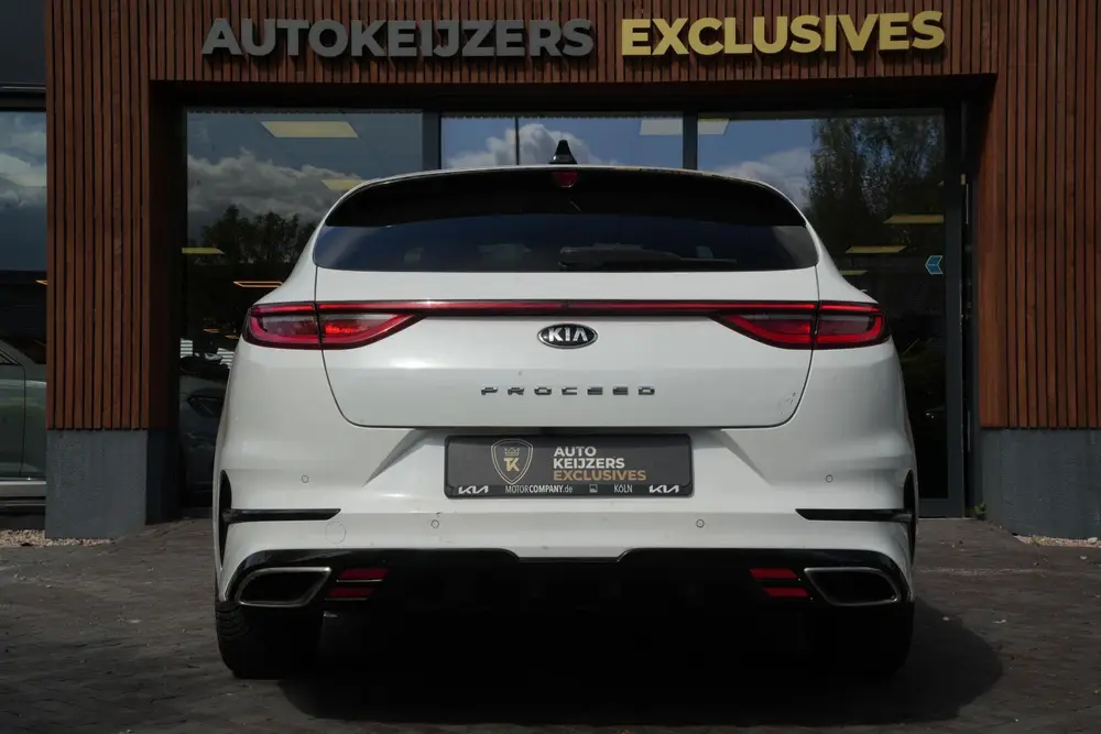 Kia ProCeed 1.6 T-GDI GT Panoramadak JBL Sportstoelen Camera uit 2019, foto 9
