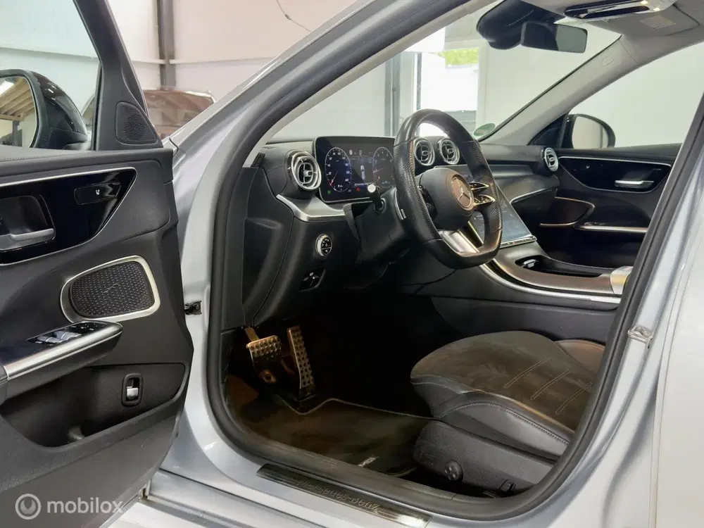 Mercedes-Benz C-Klasse Mercedes C-klasse Estate 200 4MATIC AMG uit 2022, foto 5