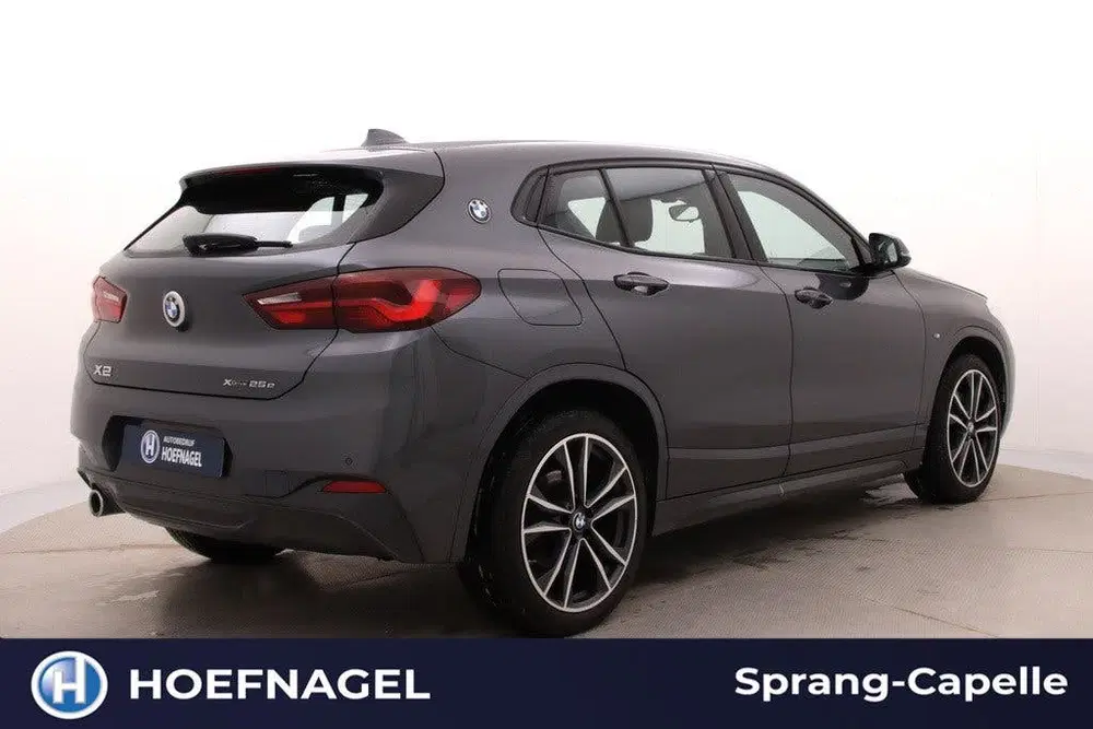 BMW X2 XDrive25e M-Sport uit 2021, foto 2