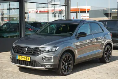 Volkswagen T-Roc 1.5 TSI Sport | Panodak | Virtual Cockpit | uit 2021