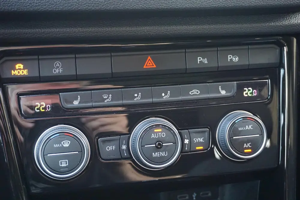 Volkswagen T-Roc 1.5 TSI Sport | Panodak | Virtual Cockpit | uit 2021, foto 11