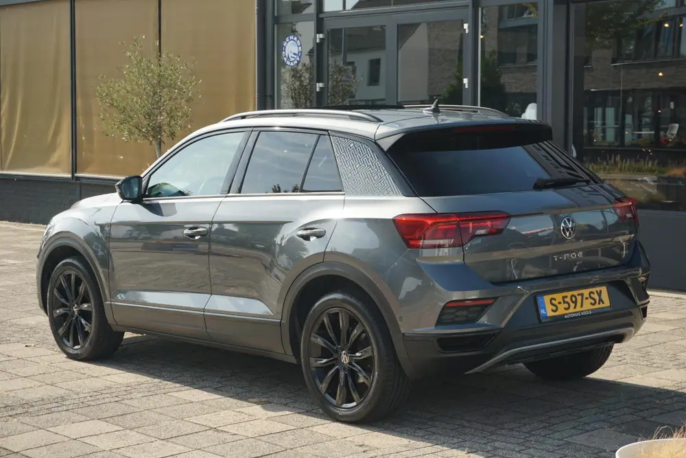 Volkswagen T-Roc 1.5 TSI Sport | Panodak | Virtual Cockpit | uit 2021, foto 2