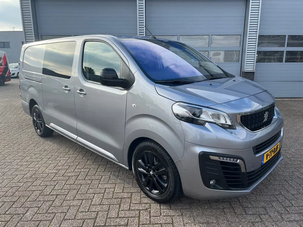 Peugeot Expert 180PK BlueHDI DC uit 2024, foto 2