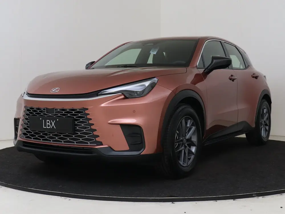 Lexus LBX 2WD uit 2025, foto 2