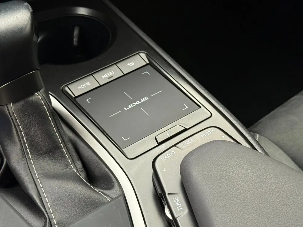 Lexus UX 250h Comfort Line | Trekhaak | Camera | Adaptive Cr uit 2020, foto 17