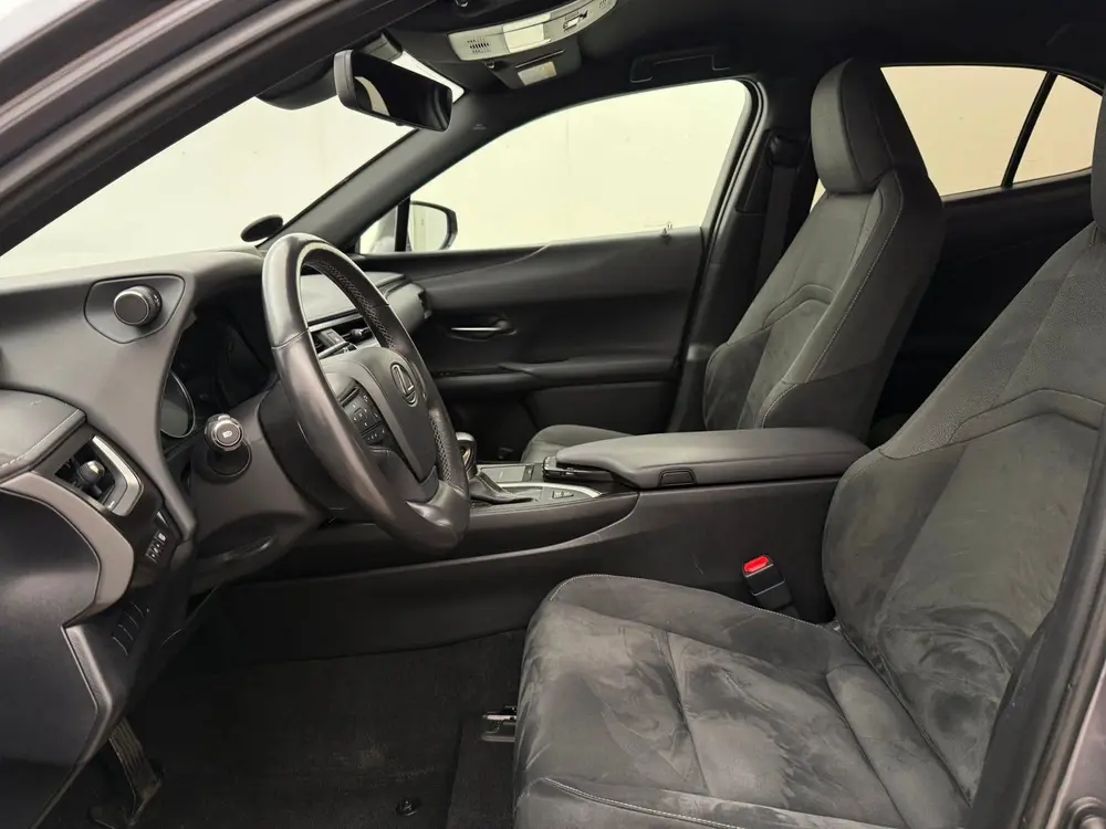 Lexus UX 250h Comfort Line | Trekhaak | Camera | Adaptive Cr uit 2020, foto 4