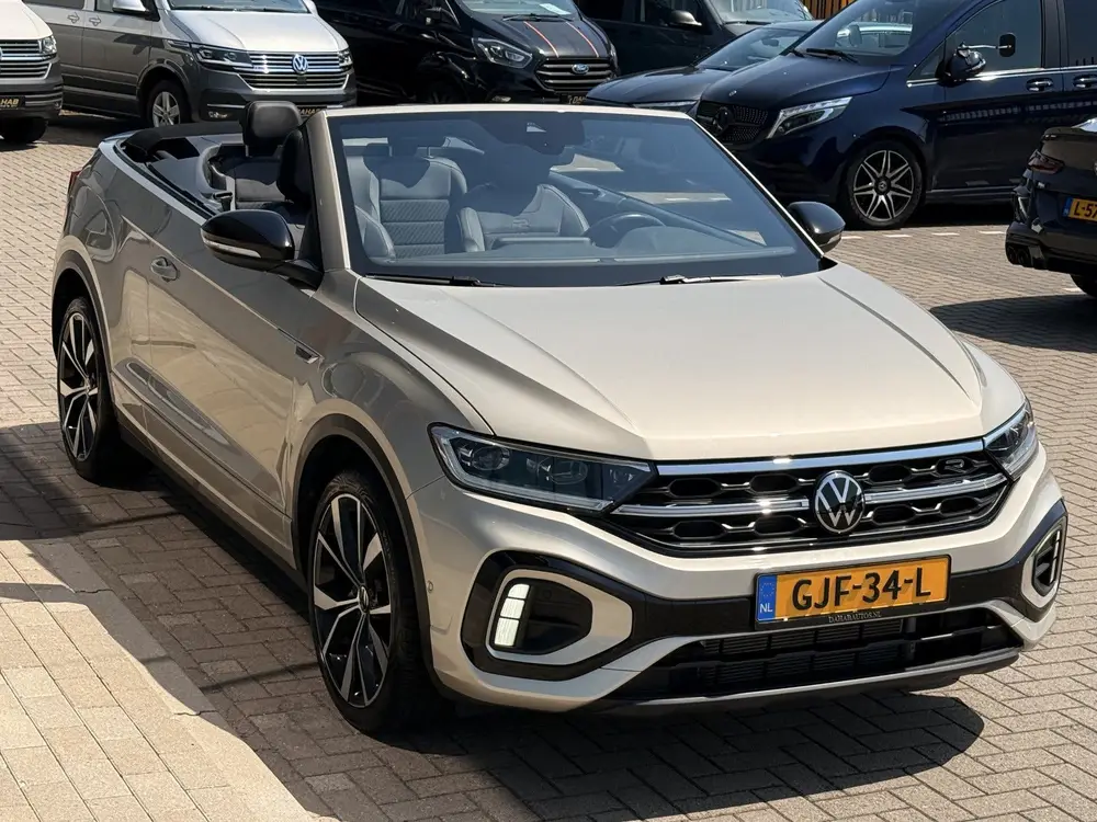 Volkswagen T-Roc Cabrio 1.5 TSI R-Line | ACC | DAB | Alcanta uit 2023, foto 12