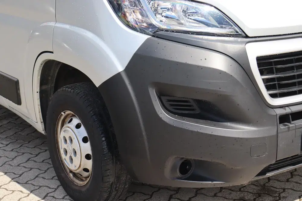Peugeot Boxer 330 2.0 BlueHDI L2H1 Premium DC Navigatie uit 2019, foto 13
