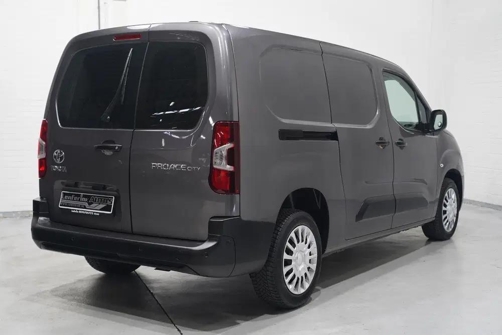 Toyota Proace City 1.5 D-4D 130 pk Automaat L2 Airco ECC uit 2021, foto 3