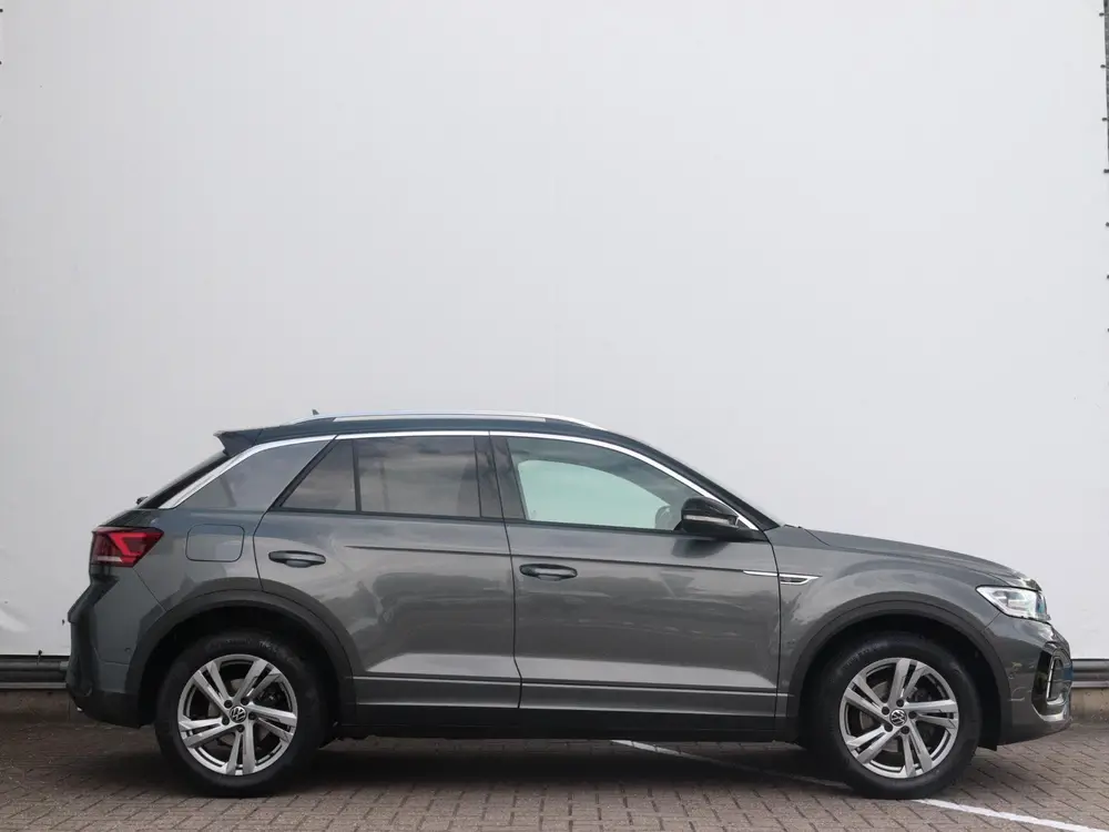 Volkswagen T-Roc 1.5 TSI R-Line Edition | Afneembare Trekhaa uit 2025, foto 2