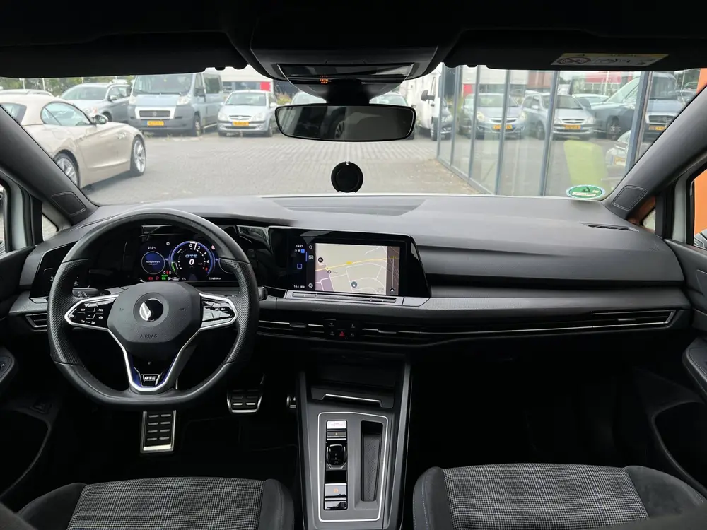 Volkswagen Golf 1.4 eHybrid GTE|Carplay|Sfeerverl.|IQ-Lights uit 2021, foto 11