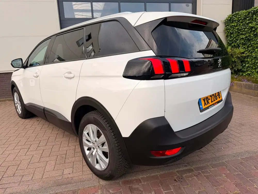 Peugeot 5008 1.2 PureTech Blue Lease Executive/7persoons/Aut uit 2019, foto 2