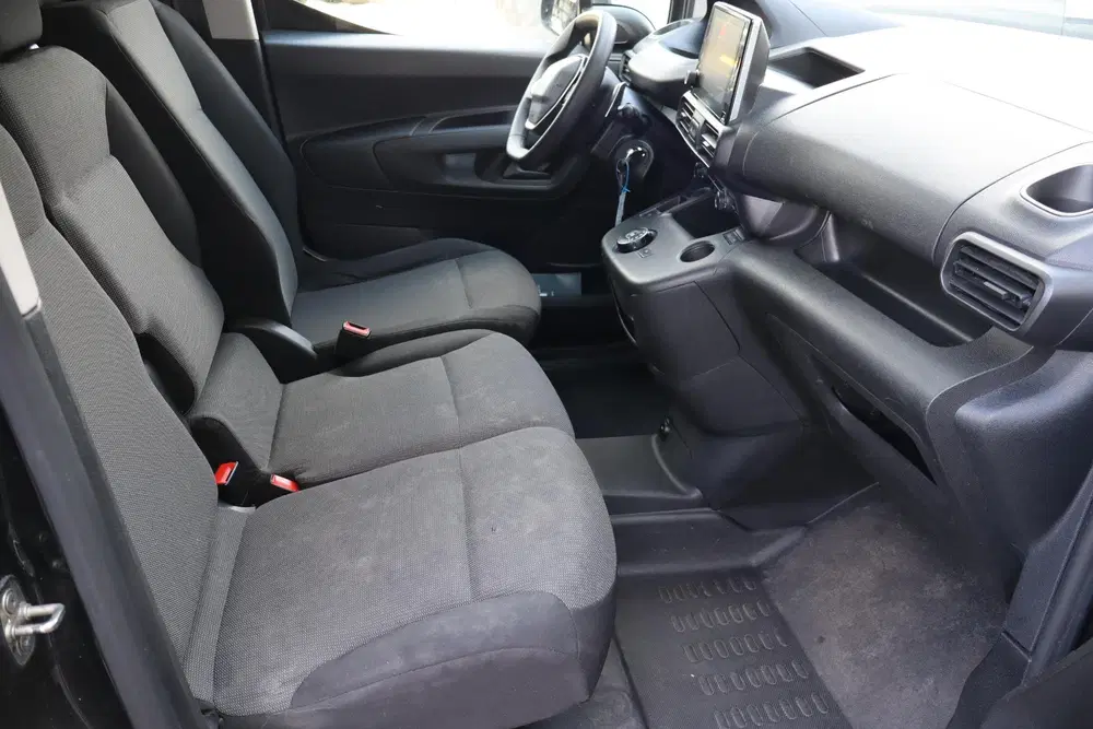 Peugeot Partner 1.5 BlueHDI Premium Automaat uit 2020, foto 10