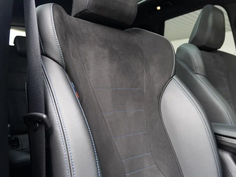 BMW X1 xDrive23i uit 2023, foto 12