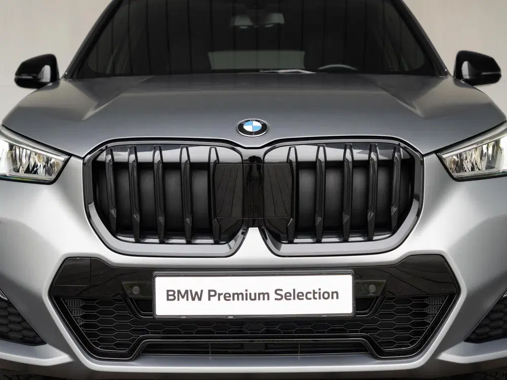 BMW X1 xDrive23i uit 2023, foto 13