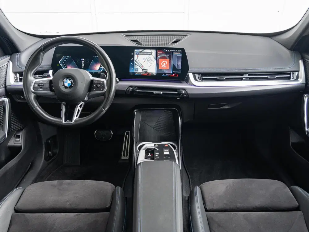 BMW X1 xDrive23i uit 2023, foto 3