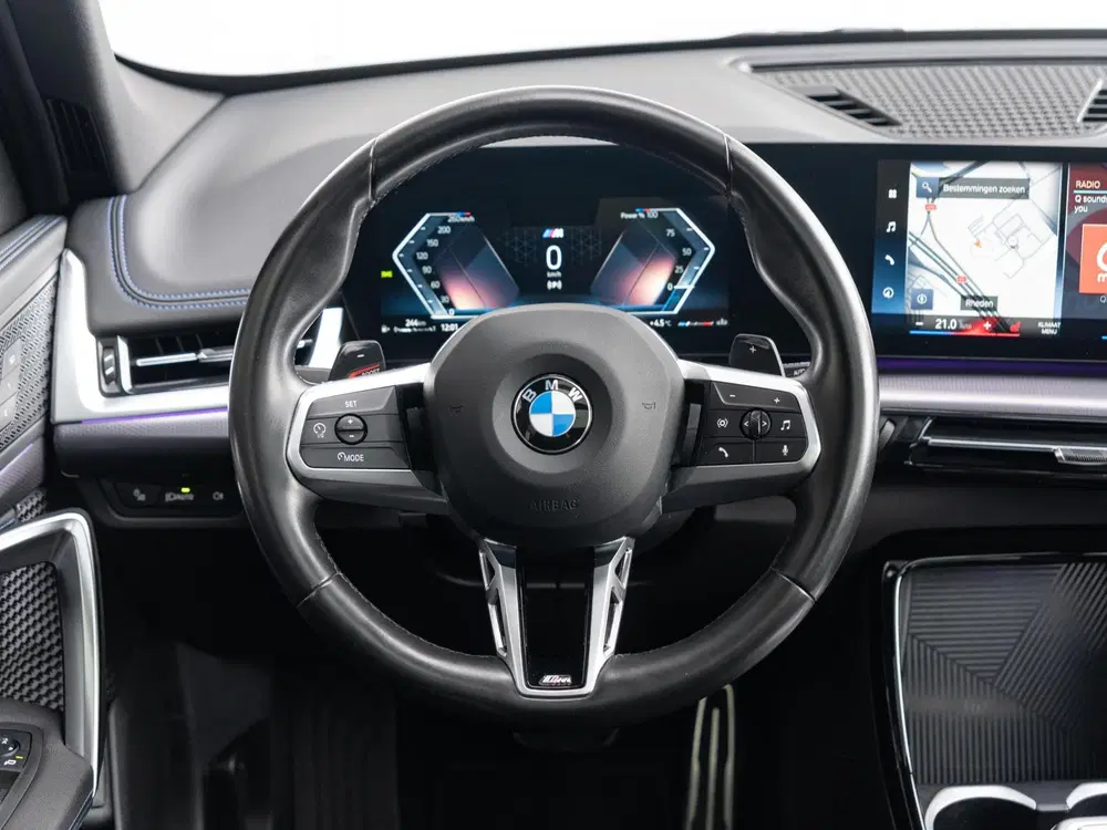 BMW X1 xDrive23i uit 2023, foto 9