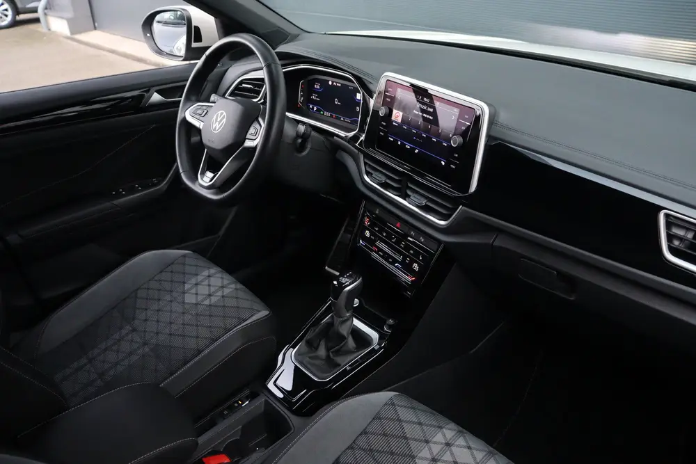 Volkswagen T-Roc 1.5 TSI R-Line | ACC | Camera | Virtual Coc uit 2025, foto 12