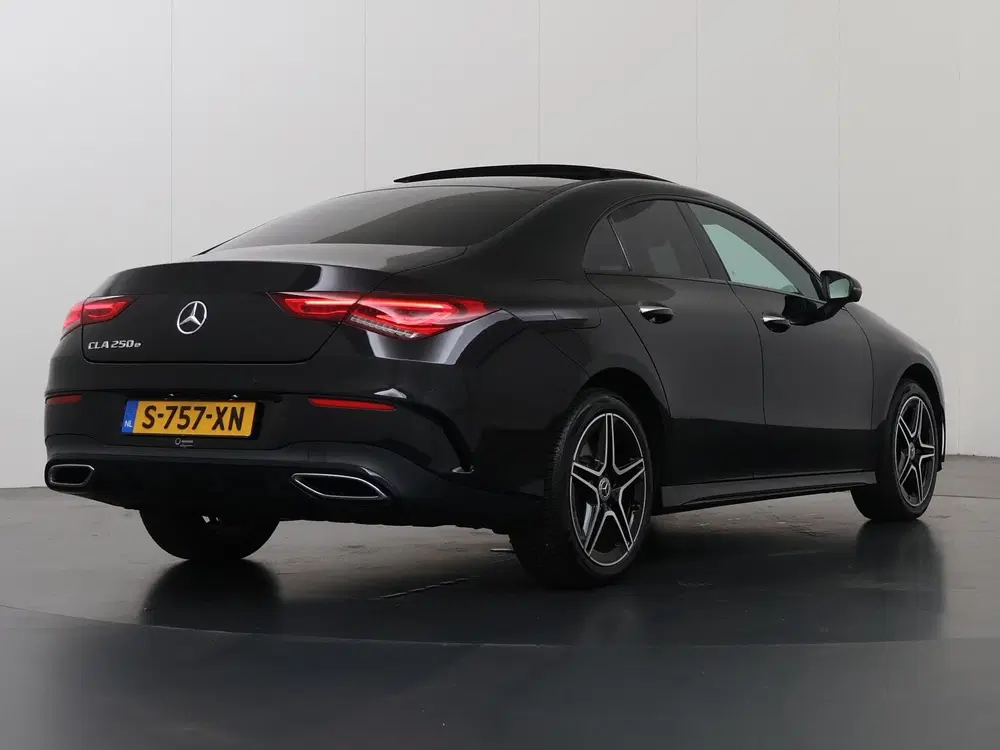 Mercedes-Benz CLA 250 e AMG Night Premium Plus uit 2023, foto 2