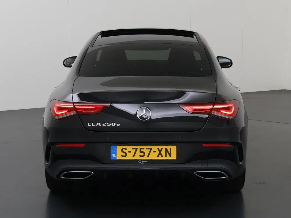 Mercedes-Benz CLA 250 e AMG Night Premium Plus uit 2023, foto 4
