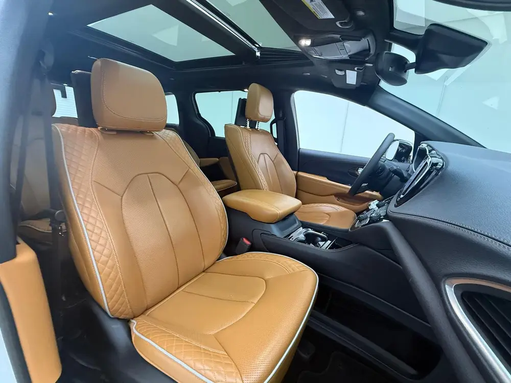 Chrysler Pacifica 3.6 V6 Hybrid Pinnacle 7-zits Full option uit 2023, foto 15