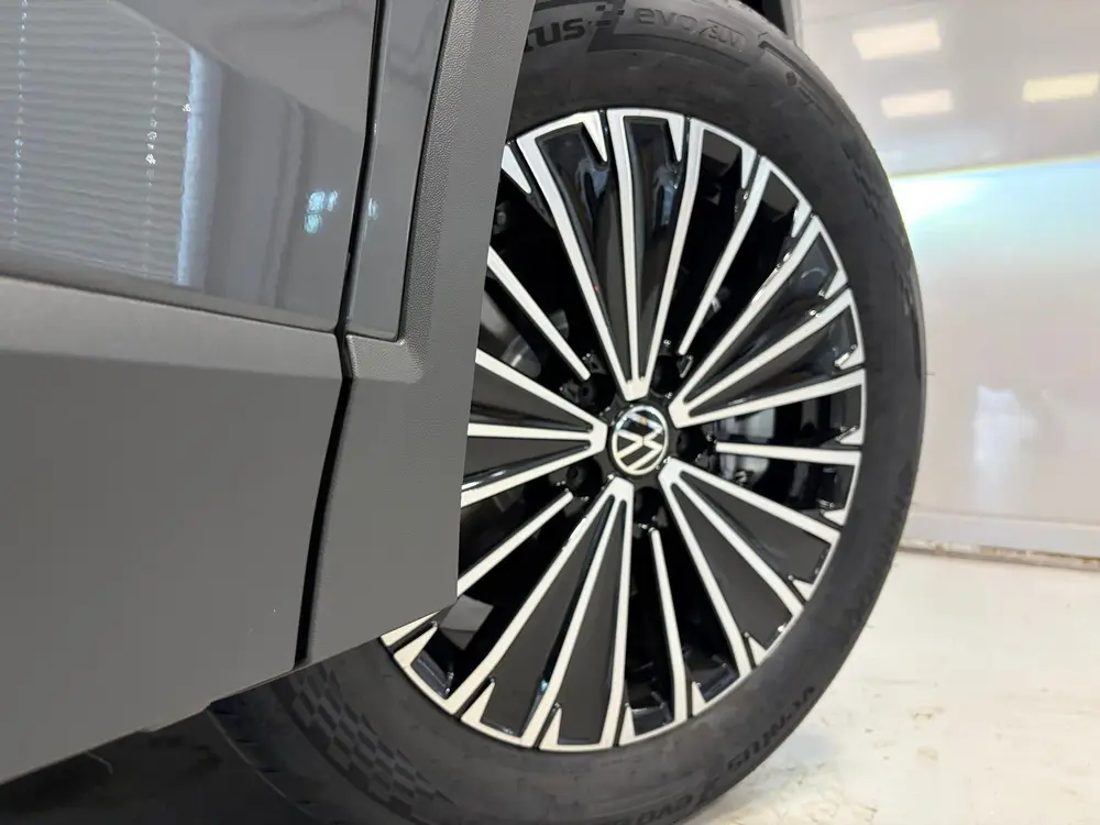 Volkswagen Tiguan 1.5 eHybrid Life Edition | PANODAK | 18"LM uit 2026, foto 20