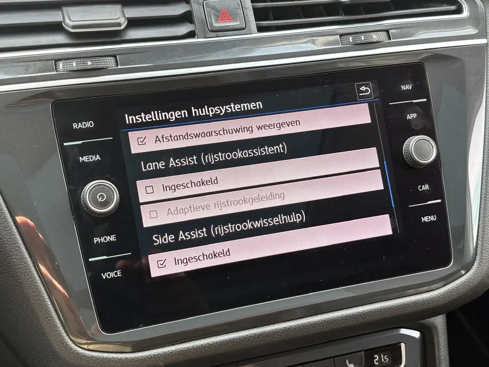 Volkswagen Tiguan Allspace 1.5 TSI PANO/19INCH-R-LINE/VIRTUA uit 2020, foto 14
