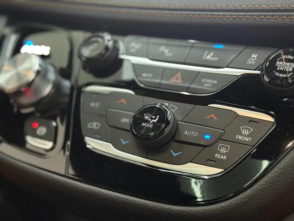 Chrysler Grand Voyager 3.6 V6 Hybrid Pacifica Pinnacle 7-zit uit 2023, foto 18