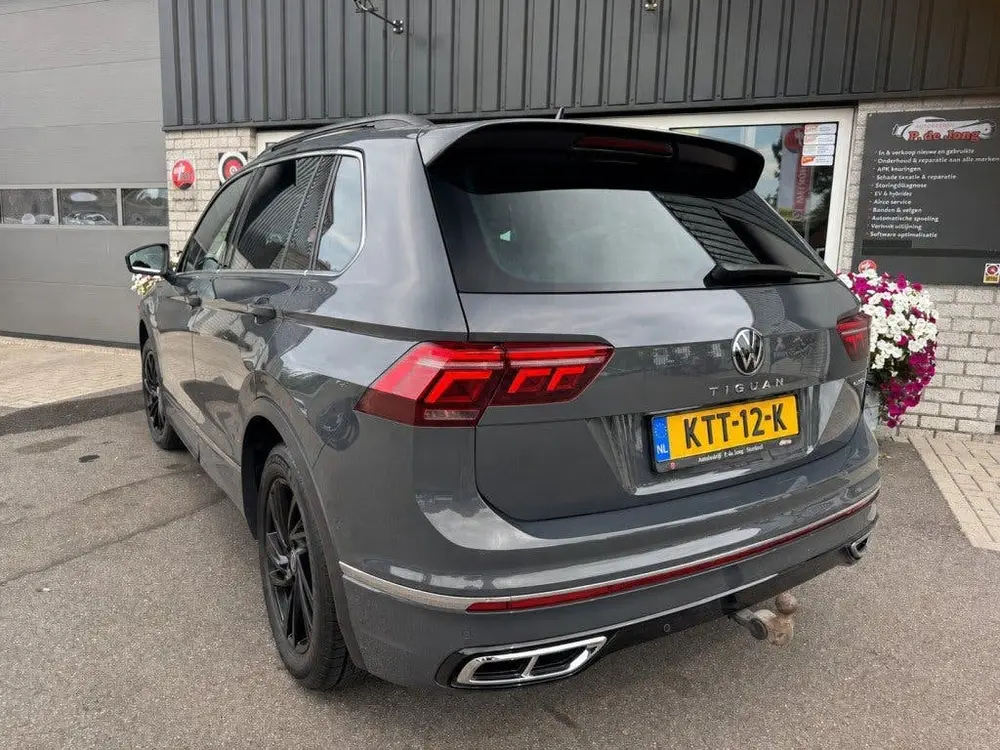 Volkswagen TIGUAN 1.4 TSI e-Hybrid R-line 245pk Trekhaak 360 uit 2022, foto 17