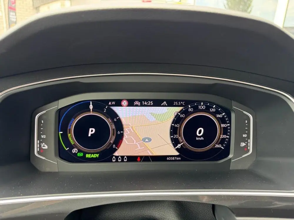 Volkswagen TIGUAN 1.4 TSI e-Hybrid R-line 245pk Trekhaak 360 uit 2022, foto 9