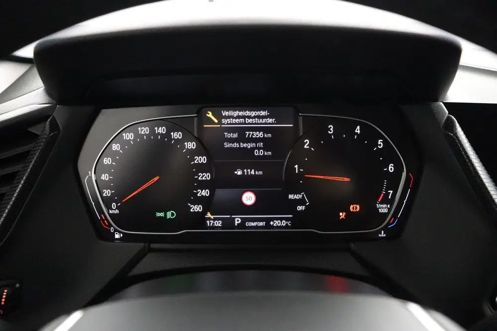 BMW 1-serie 120i High Executive M-Sport uit 2021, foto 10