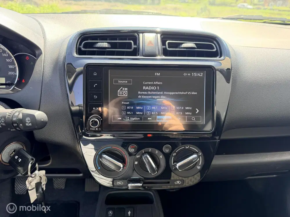 Mitsubishi Space Star 1.2 Connect+ allseason banden uit 2024, foto 12