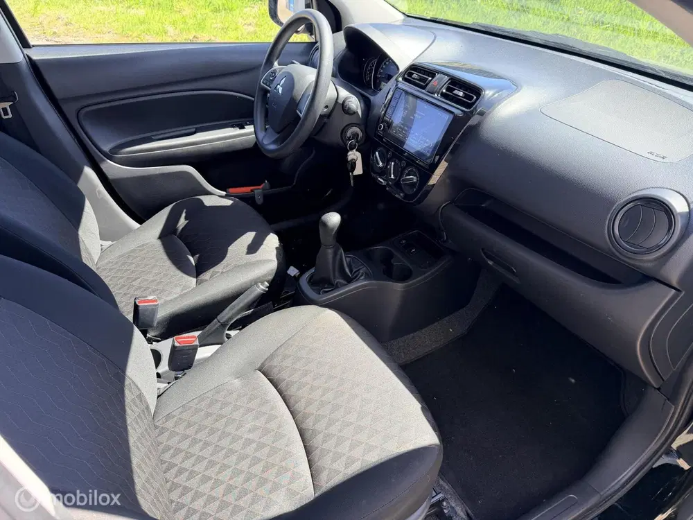 Mitsubishi Space Star 1.2 Connect+ allseason banden uit 2024, foto 18