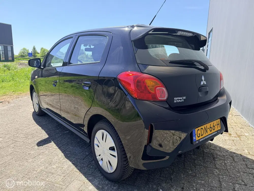 Mitsubishi Space Star 1.2 Connect+ allseason banden uit 2024, foto 3