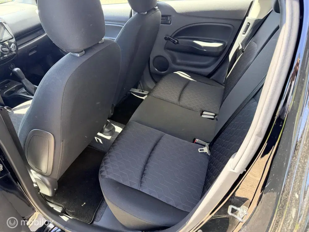 Mitsubishi Space Star 1.2 Connect+ allseason banden uit 2024, foto 6