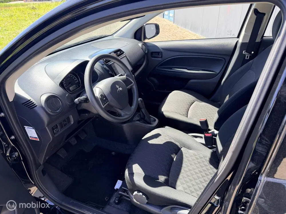 Mitsubishi Space Star 1.2 Connect+ allseason banden uit 2024, foto 7