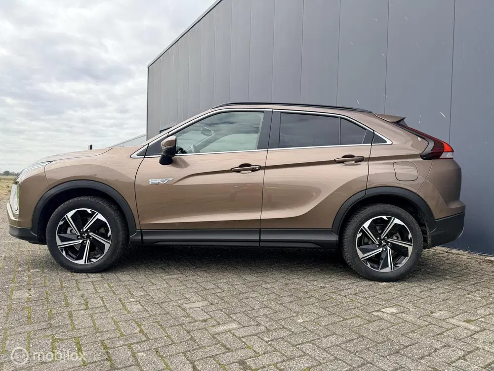 Mitsubishi Eclipse Cross 2.4 PHEV Executive uit 2022, foto 2