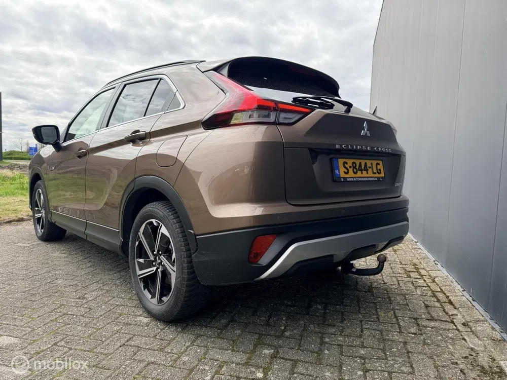 Mitsubishi Eclipse Cross 2.4 PHEV Executive uit 2022, foto 3