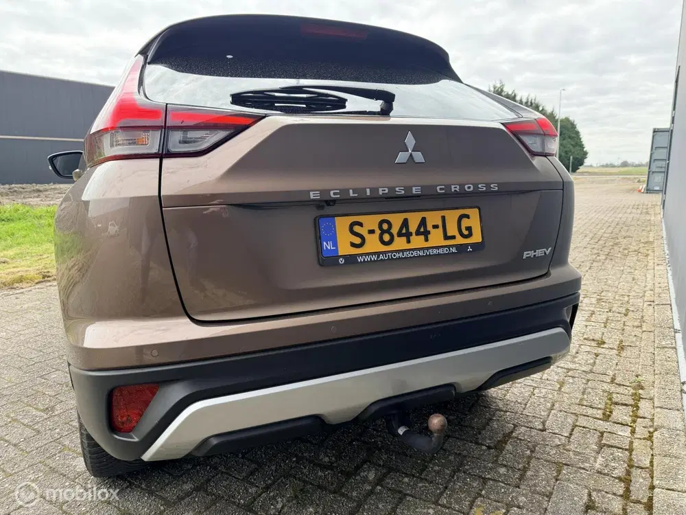 Mitsubishi Eclipse Cross 2.4 PHEV Executive uit 2022, foto 4