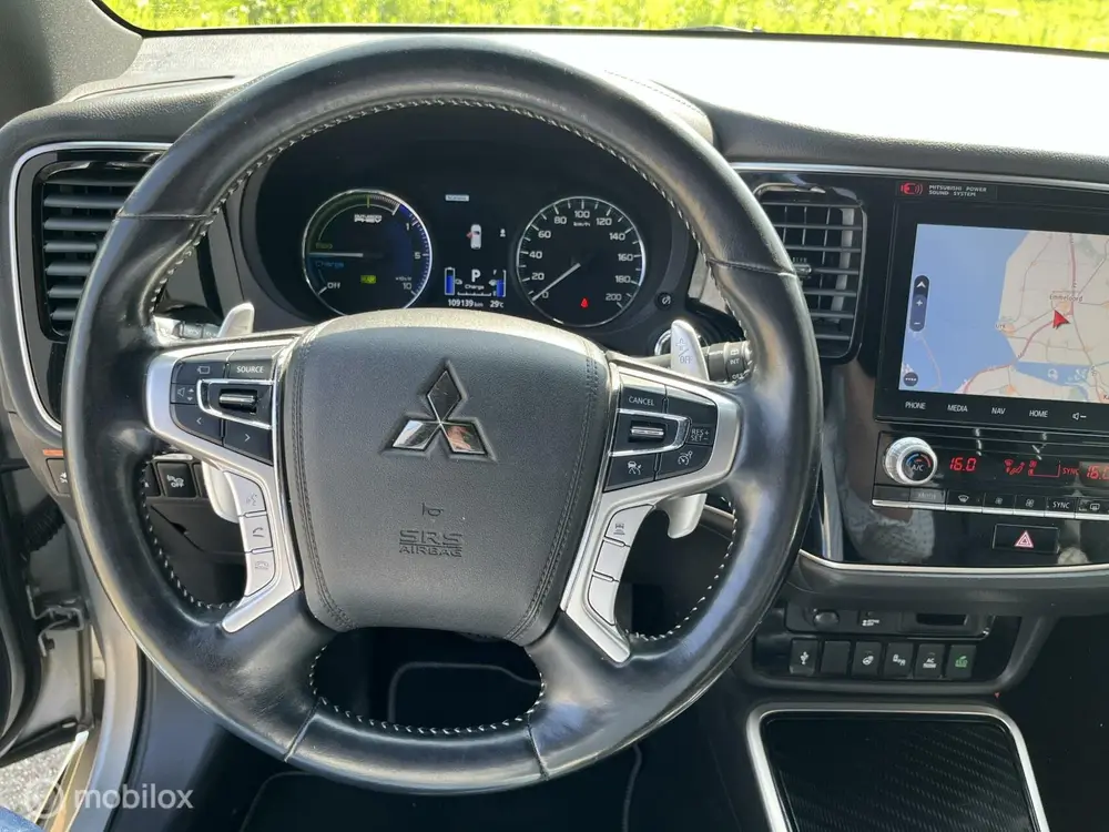 Mitsubishi Outlander 2.4 PHEV Instyle|trekhaak|zonnedak|leer uit 2019, foto 17