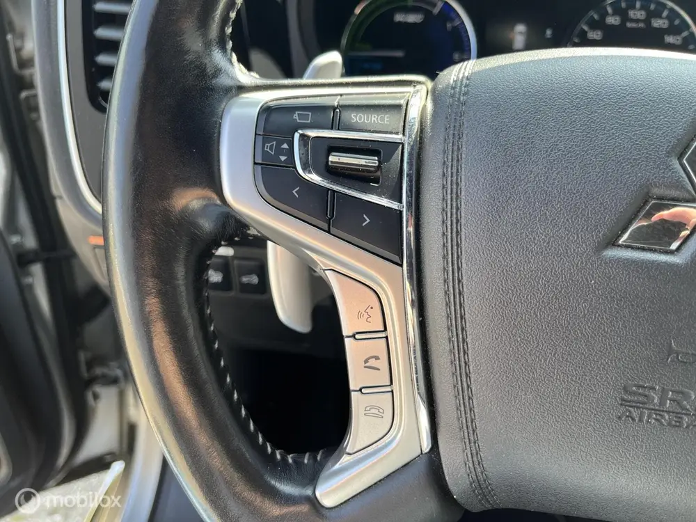 Mitsubishi Outlander 2.4 PHEV Instyle|trekhaak|zonnedak|leer uit 2019, foto 18
