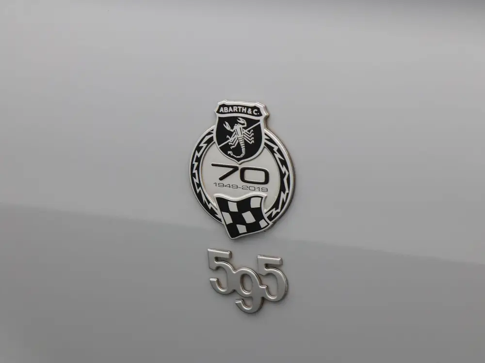 Fiat 500 1.4 T-Jet Abarth 180 Pk Esseesse 70th Anniversary | uit 2019, foto 17