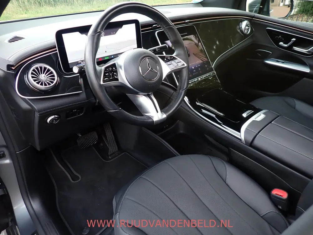 Mercedes-Benz EQE SUV 300 SPORT 91kWh PANO uit 2023, foto 12